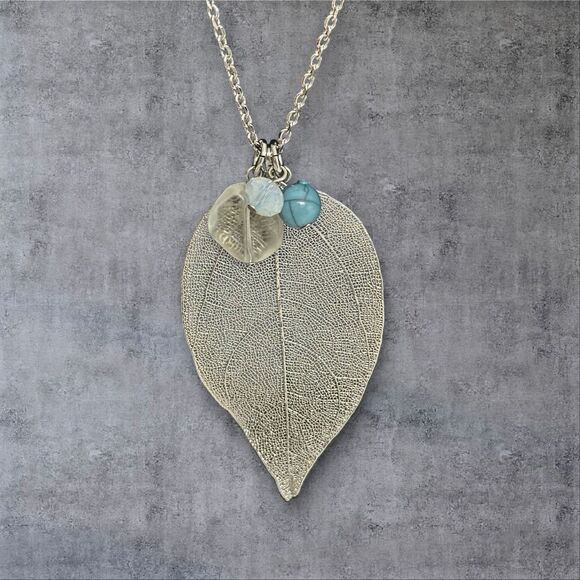 Express Openwork Filigree Leaf Pendant 34" Necklace Silver Tone Chain Beaded - Picture 2 of 10